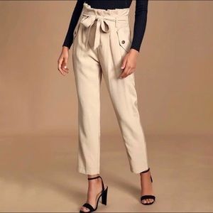 Lulus Saxon Beige Paperbag Waist Pants Size XS High Rise Pleated
